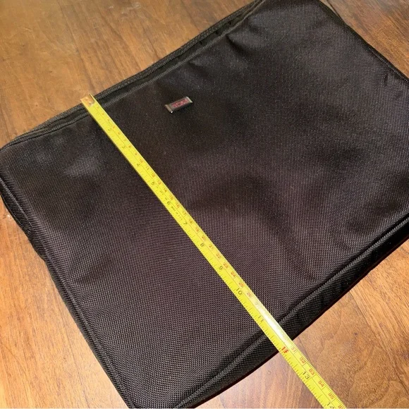 Tumi laptop sleeve cover - Picture 6 of 6